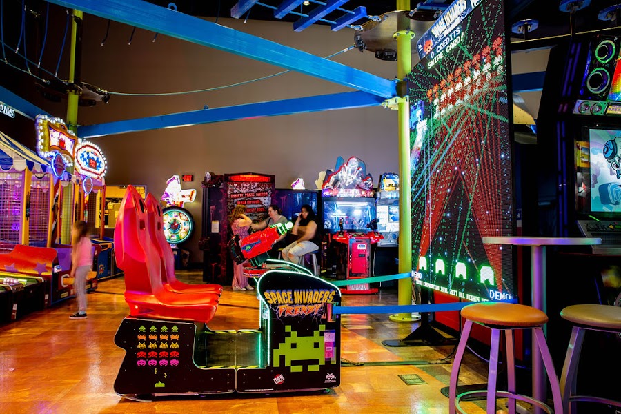 Raw Thrills Space Invader Frenzy